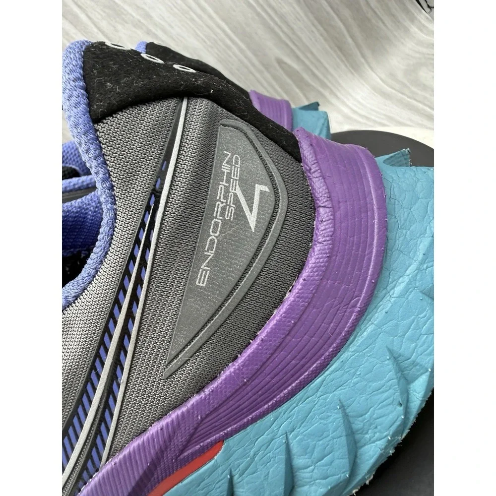 Saucony product details